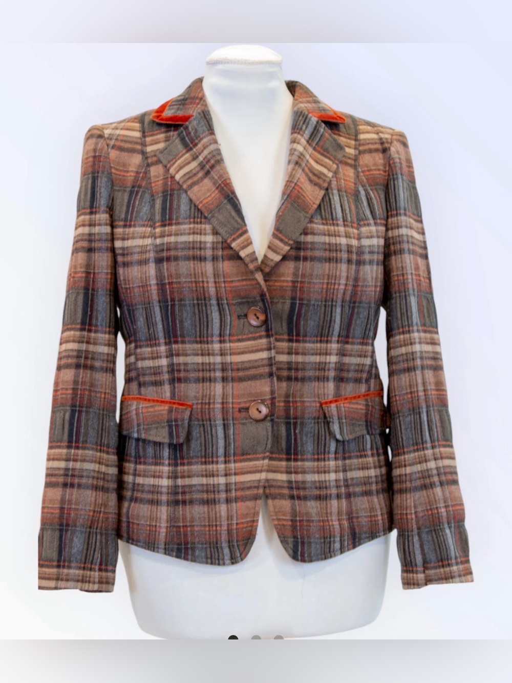Good used condition tan plaid Basler Black Label blazer